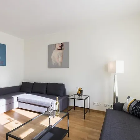 Апартаменты Big Apart-old Town- 3 Rooms- 10 People- Garage- Lift- New Building *